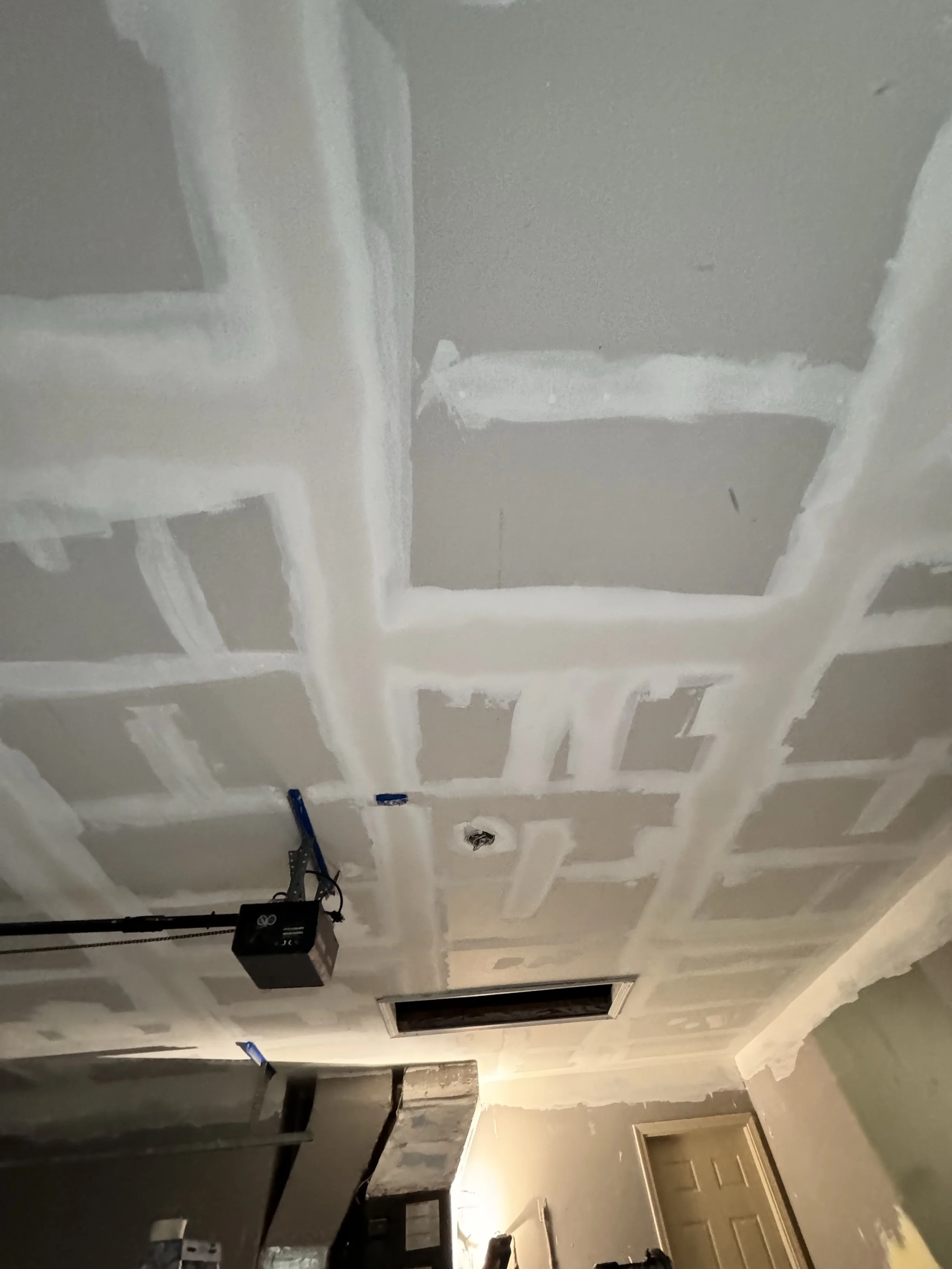 Finding a Reliable Drywall Contractor in Orlando: What to Look For