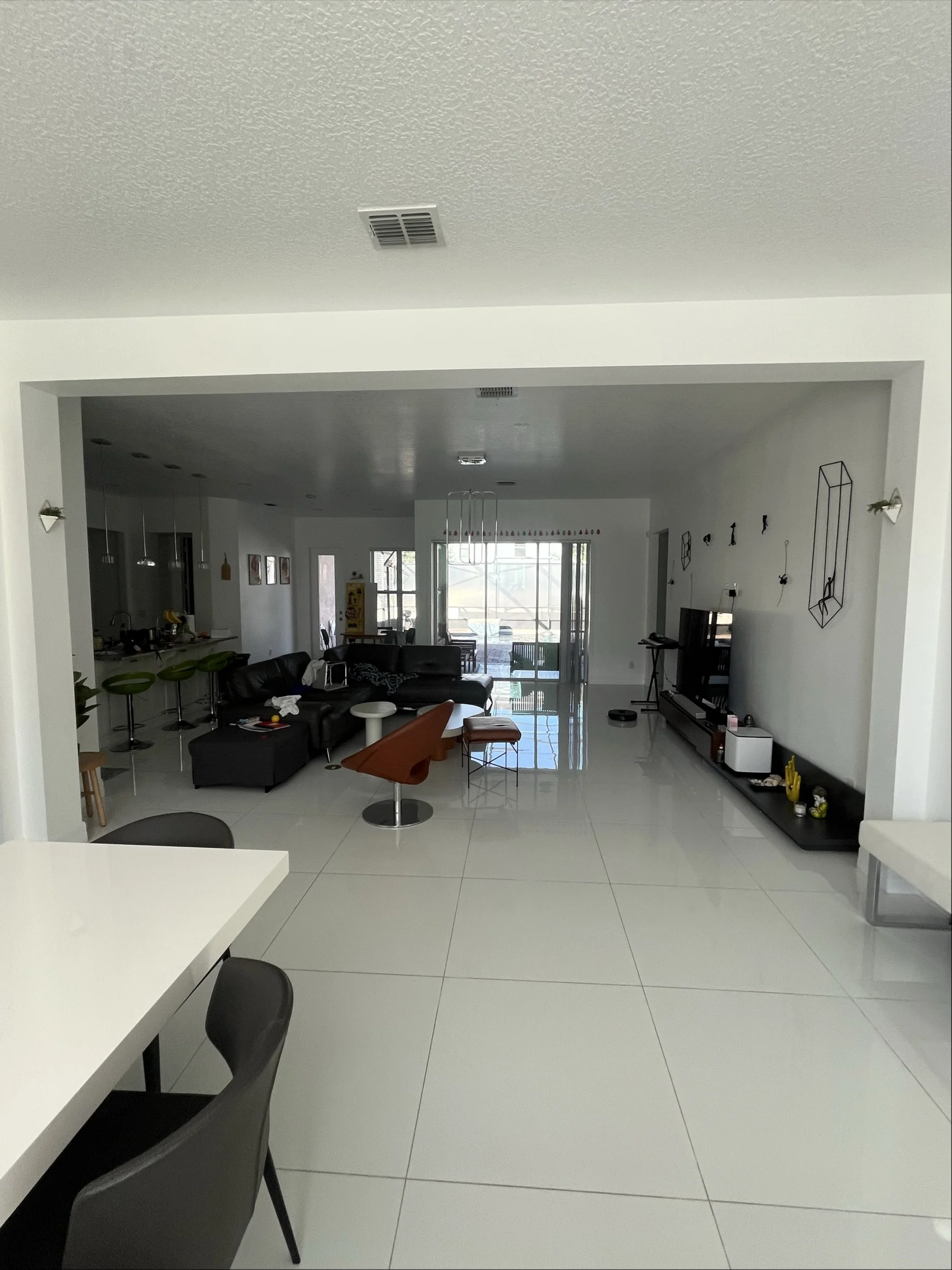How to Work With an Insurance Restoration Contractor After Property Damage in Orlando